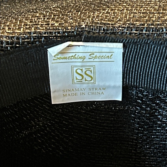 Chic Black Women's Hat with Bow Accent - Picture 2 of 6